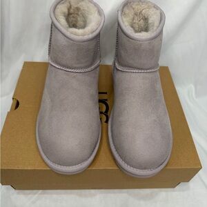 UGG Classic Mini II Boots in Lilac size 6